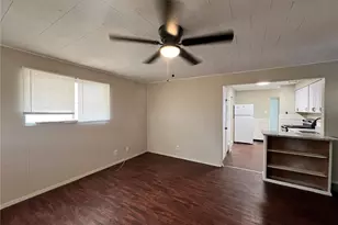 10518 Ewell Dr, Saint Louis, MO 63137 - Photo 7