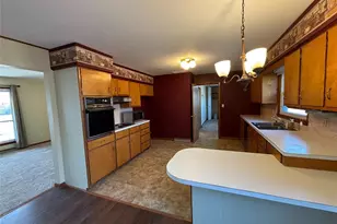 710 N Maple St, Vandalia, MO 63382 - Photo 7