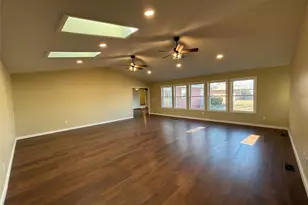 710 N Maple St, Vandalia, MO 63382 - Photo 11