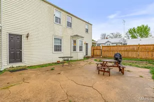 404 Marshall St, Fredericktown, MO 63645 - Photo 9