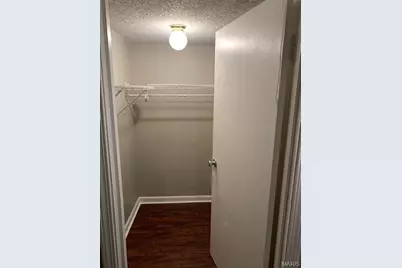 1015 S New Florissant Road, Florissant, MO 63031 - Photo 7