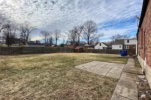 1015 S New Florissant Rd, Florissant, MO 63031 - Photo 29