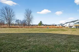 624 Hawk Run Dr, O'Fallon, MO 63368 - Photo 45