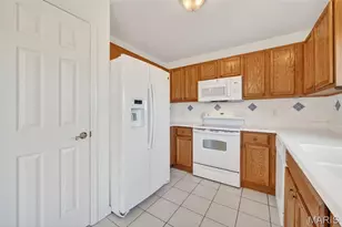 624 Hawk Run Dr, O'Fallon, MO 63368 - Photo 21