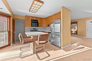 2082 Marrisa Dr, Florissant, MO 63031 - Photo 5