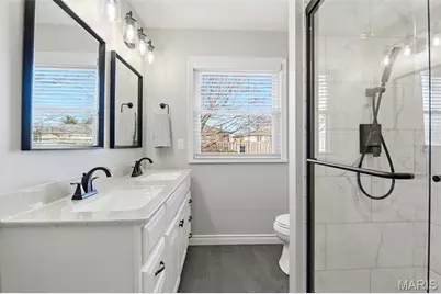10643 Charrette Drive, Saint Louis, MO 63123 - Photo 13