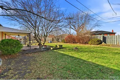 10643 Charrette Drive, Saint Louis, MO 63123 - Photo 25