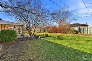 10643 Charrette Dr, Saint Louis, MO 63123 - Photo 25