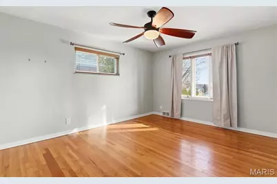 10643 Charrette Drive, Saint Louis, MO 63123 - Photo 11