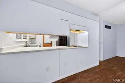 520 Queen Ann Drive, Hazelwood, MO 63042 - Photo 15