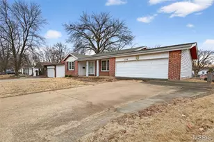 520 Queen Ann Dr, Hazelwood, MO 63042 - Photo 5