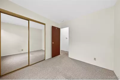 520 Queen Ann Drive, Hazelwood, MO 63042 - Photo 25