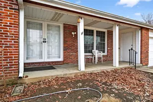 520 Queen Ann Dr, Hazelwood, MO 63042 - Photo 7