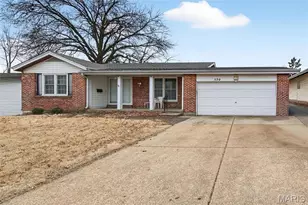 520 Queen Ann Dr, Hazelwood, MO 63042 - Photo 3