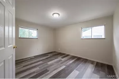 10632 Glen Garry Road, Saint Louis, MO 63137 - Photo 7