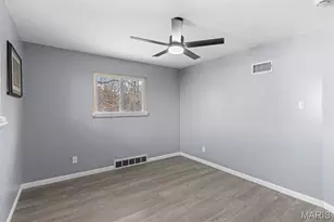 4132 Crestland Dr, Saint Louis, MO 63121 - Photo 19