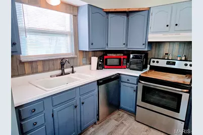 402 Phillips Street, Cuba, MO 65453 - Photo 15