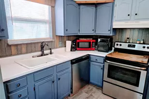 402 Phillips St, Cuba, MO 65453 - Photo 15