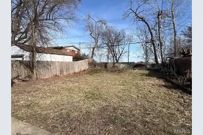 8770 Jordan Avenue, Saint Louis, MO 63147 - Photo 9