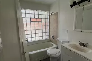 8770 Jordan Ave, Saint Louis, MO 63147 - Photo 17