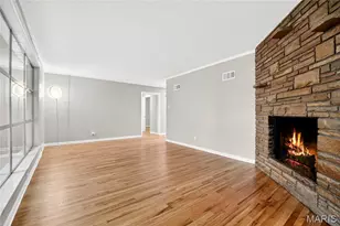 10067 Springwood Dr, Ladue, MO 63124 - Photo 5