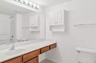 914 Saravalle Dr, Saint Charles, MO 63376 - Photo 17