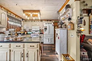 1048 Patience Dr, Florissant, MO 63034 - Photo 21