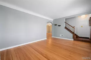3601 Barbagallo Dr, Saint Louis, MO 63129 - Photo 9