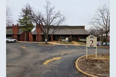 4 The Pines Court #D, Chesterfield, MO 63141 - Photo 9