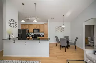 37 Kassebaum Ln, Saint Louis, MO 63129 - Photo 5