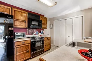 12 Winslow Ln, Des Peres, MO 63131 - Photo 15