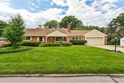 12 Winslow Lane, Des Peres, MO 63131 - Photo 1