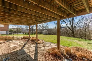 12 Winslow Ln, Des Peres, MO 63131 - Photo 23