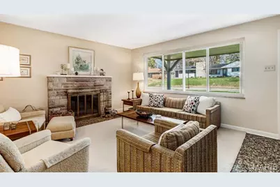 12 Winslow Lane, Des Peres, MO 63131 - Photo 5