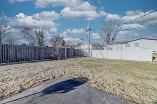 7057 Howdershell Rd, Hazelwood, MO 63042 - Photo 31