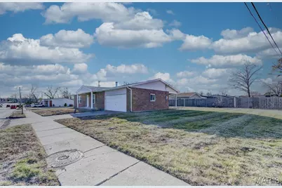 7057 Howdershell Road, Hazelwood, MO 63042 - Photo 3