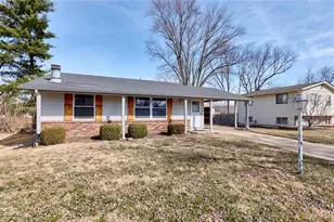 10 Parkdale Ln, Saint Peters, MO 63376 - Photo 3