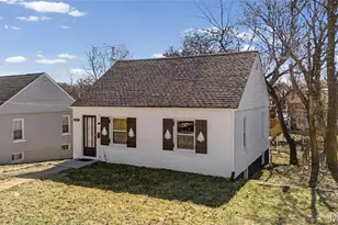 8710 Ezra Dr, Saint Louis, MO 63114 - Photo 5