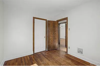 8710 Ezra Drive, Saint Louis, MO 63114 - Photo 13