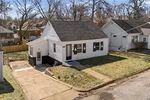 8710 Ezra Dr, Saint Louis, MO 63114 - Photo 3