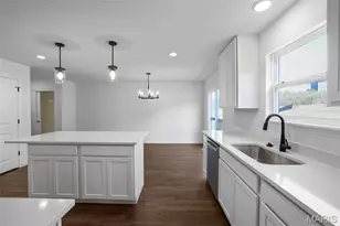 3827 Sonora Stone Dr, Florissant, MO 63031 - Photo 17