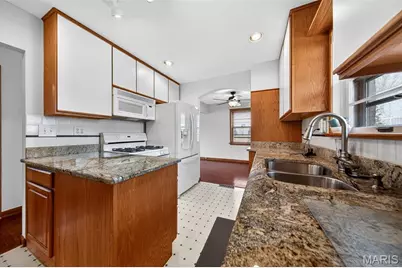 10845 Vargas Drive, Saint Louis, MO 63123 - Photo 3