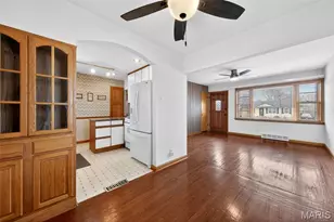 10845 Vargas Dr, Saint Louis, MO 63123 - Photo 13