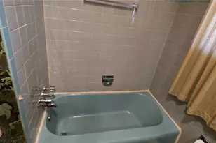 9604 Cherryfield Dr, Saint Louis, MO 63136 - Photo 9