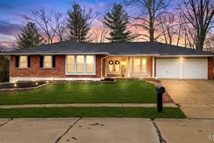 805 Phaeton Dr, Manchester, MO 63021 - Photo 1