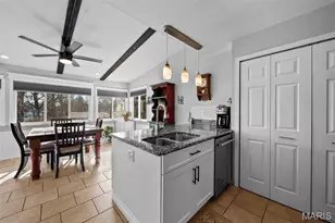 724 Bergerac Dr, Saint Louis, MO 63141 - Photo 15