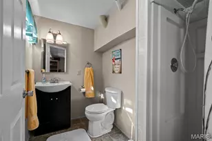 724 Bergerac Dr, Saint Louis, MO 63141 - Photo 31