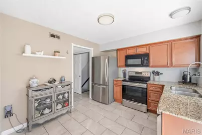 13337 Bragstadt Drive, Chesterfield, MO 63141 - Photo 11