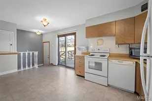 10809 Platte Dr, Saint Louis, MO 63123 - Photo 7