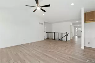 383 Butterfly Gdn Ln, Wentzville, MO 63385 - Photo 7